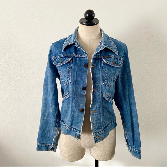 Vintage Jackets & Blazers - Vintage 70’s Wrangler jeans denim jacket size medium women’s distressed